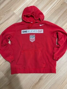 Nike USA Soccer SheBelieves Cup Hoodie Red Women’s Large Pullover